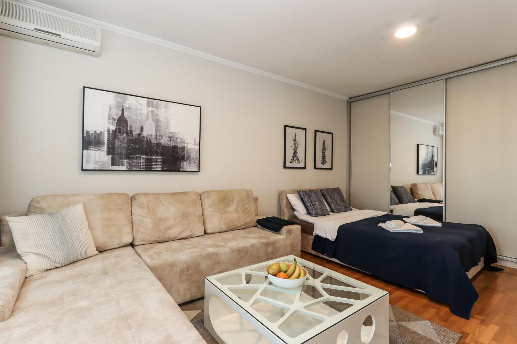 New Belgrade Apartments, Parking 5 Eur Per Day Exterior photo