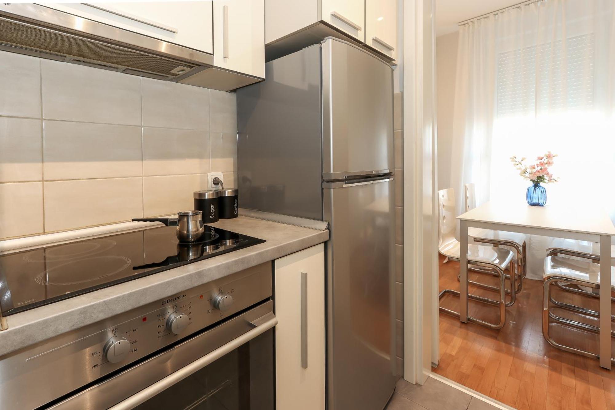 New Belgrade Apartments, Parking 5 Eur Per Day Exterior photo