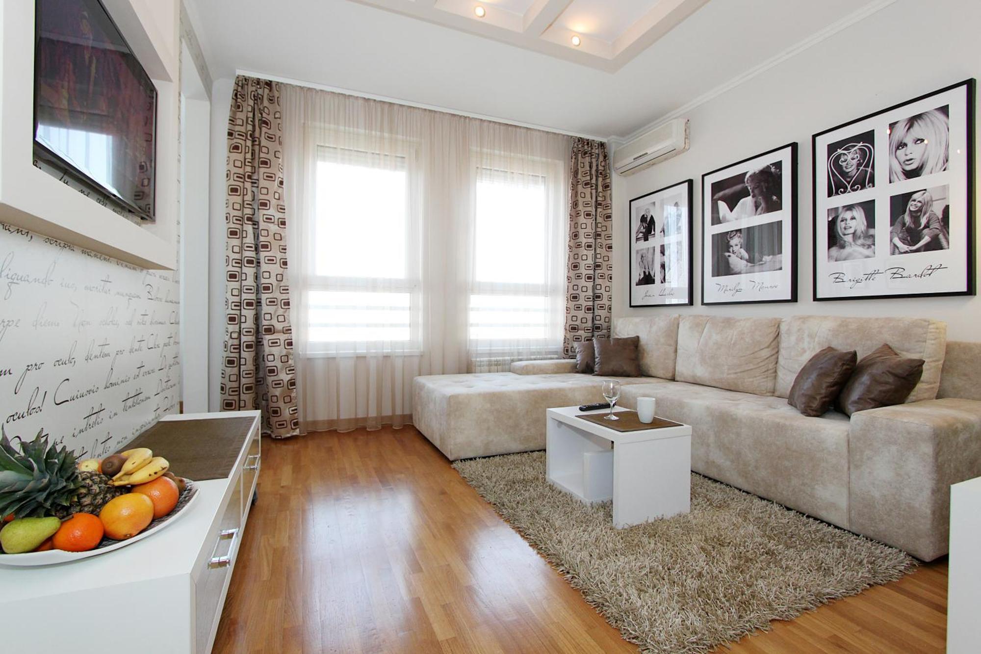 New Belgrade Apartments, Parking 5 Eur Per Day Room photo